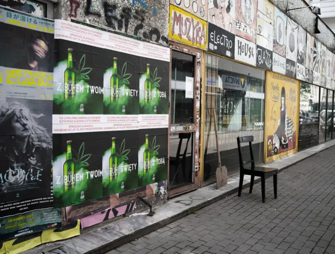 BUH - guerilla marketing - postering in urban space
