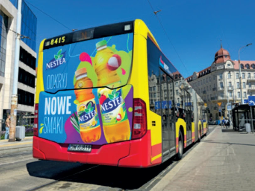 Reklama na tyle autobusu (Fullback) - dlaczego warto ją wybrać w kampanii outdoorowej?