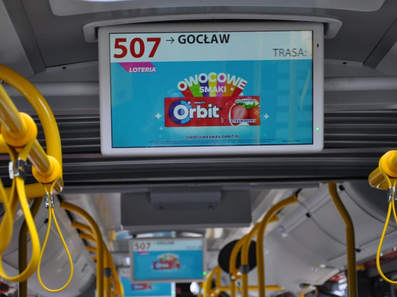Reklama wewnątrz komunikacji miejskiej w 2025 roku. Dlaczego transit OOH nadal jest niedowartościowany?